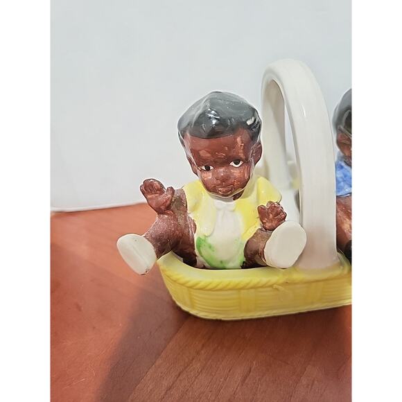 Vintage 1950's Americana Salt & Pepper Girl + Boy in Basket Betsons Japan - Picture 2 of 15